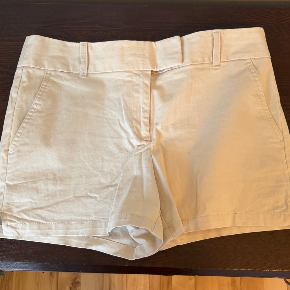 Lot of 7 Pairs Women’s Shorts size 8 (Loft Crown & Ivy and Old Navy) - Picture 6 of 9